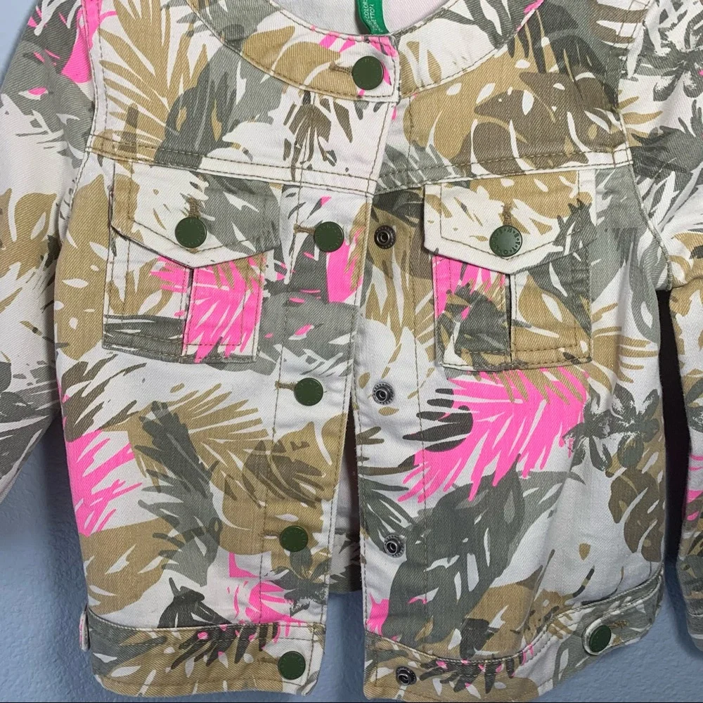 United Colors of Benetton Girls Tropical Print Denim Jacket – Size 3T